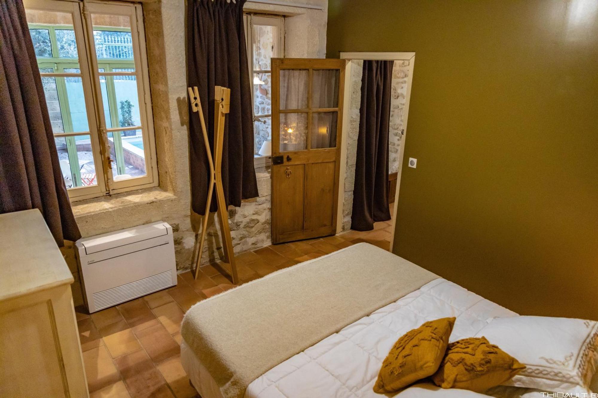 La Demeure Bed And Breakfast Aubais Εξωτερικό φωτογραφία