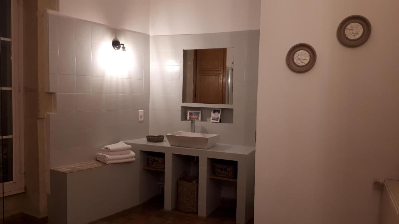 La Demeure Bed And Breakfast Aubais Εξωτερικό φωτογραφία